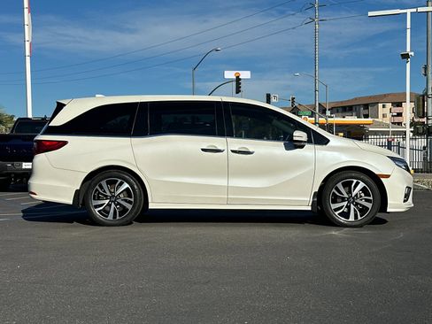 Used 2018 Honda Odyssey Elite image 6