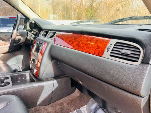 Used 2009 Chevrolet Tahoe 4WD Hybrid image 15