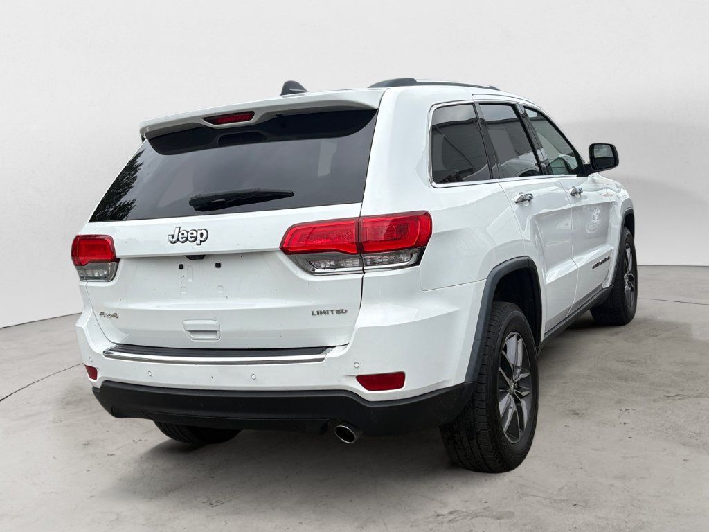 Used 2018 Jeep Grand Cherokee Limited AWD/4WD image 3