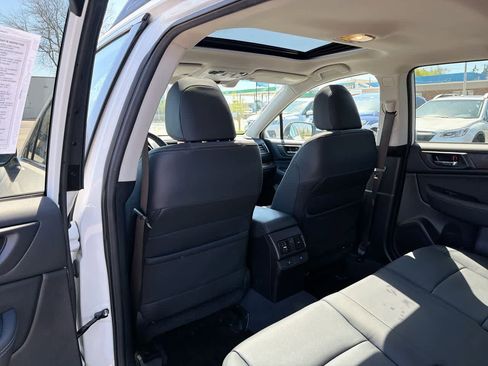 Used 2017 Subaru Outback 3.6R Limited image 23
