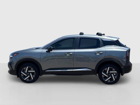New 2026 Nissan Kicks SV w/ Cold Weather Package FWD image 2