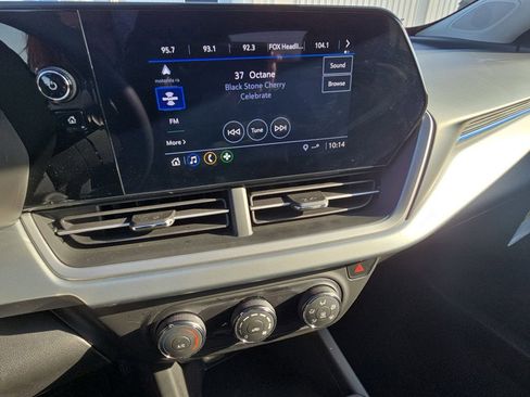 Used 2026 Chevrolet Trax LS w/ Driver Confidence Package FWD image 21