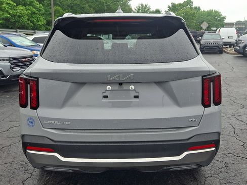 Used 2025 Kia Sorento S AWD/4WD image 5