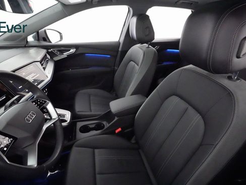 Used 2022 Audi Q4 e-tron Premium Plus image 7