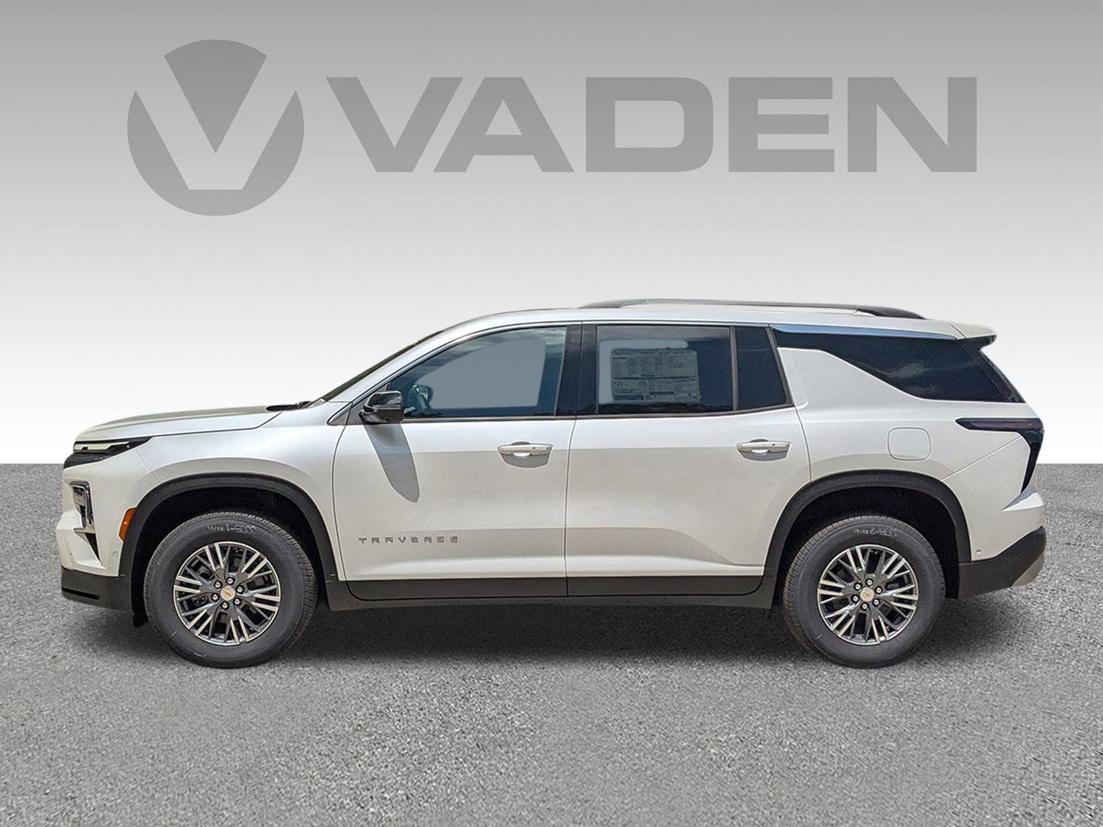 New 2025 Chevrolet Traverse LT w/ Enhanced Driving Package AWD/4WD image 3