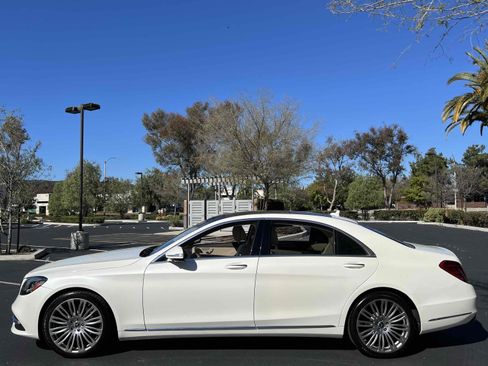 Used 2019 Mercedes-Benz S 560 Sedan image 19