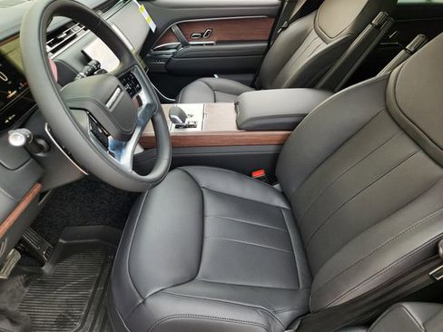 New 2026 Land Rover Range Rover SE image 9