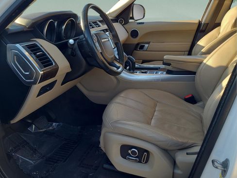 Used 2016 Land Rover Range Rover Sport HSE image 13