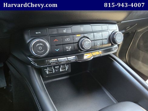Used 2024 Dodge Durango SXT AWD/4WD image 11