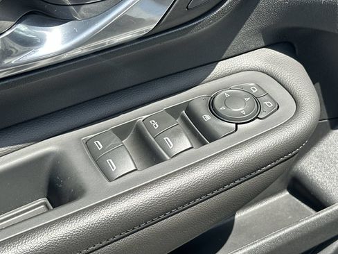 Used 2023 GMC Terrain SLE w/ Elevation Edition FWD image 15