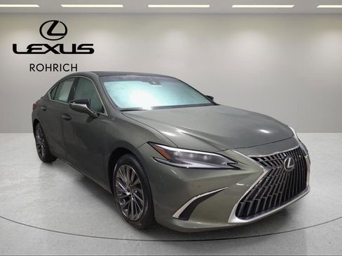New 2025 Lexus ES 350 Ultra Luxury image 3