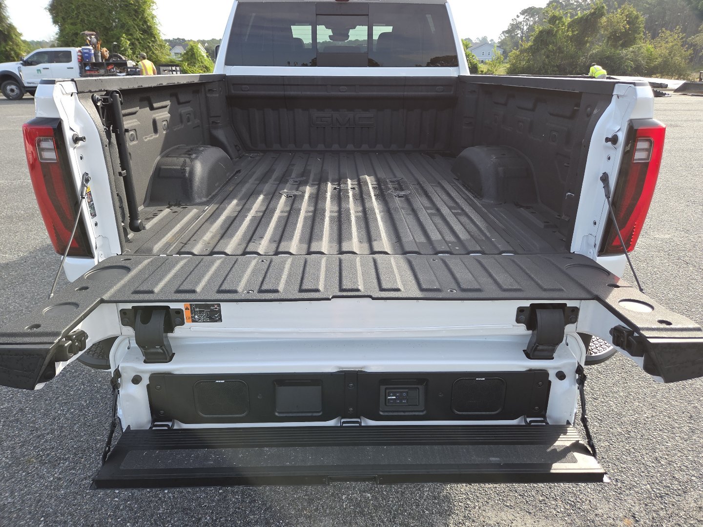 Used 2025 GMC Sierra 2500 Denali Ultimate w/ Max Trailering Package AWD/4WD image 26