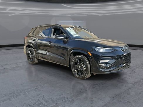 New 2026 Volkswagen Tiguan SE R-Line AWD/4WD image 2