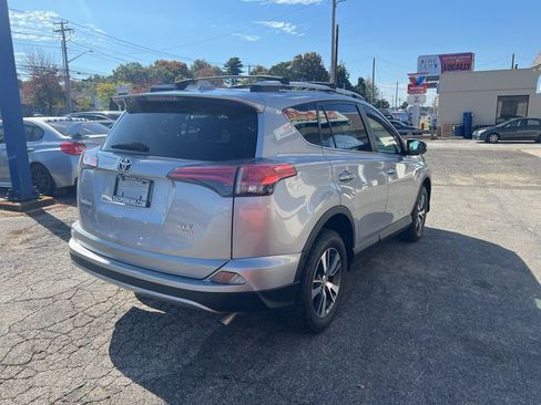 Used 2018 Toyota RAV4 XLE image 5
