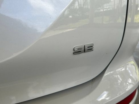 Used 2024 Mitsubishi Outlander SE AWD/4WD image 19