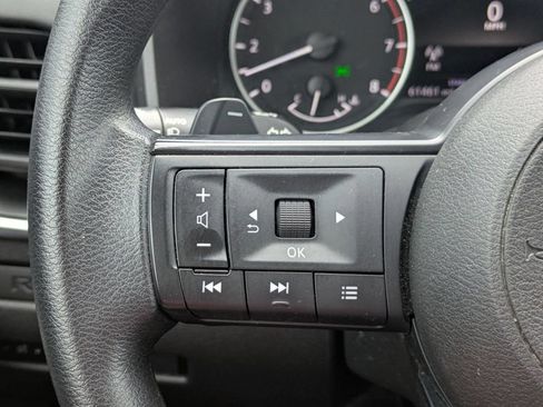 Used 2024 Nissan Rogue S FWD image 13