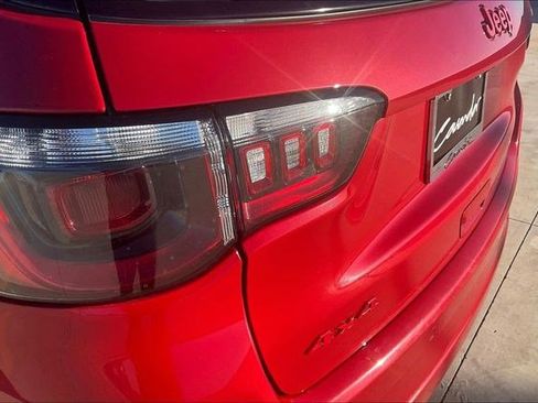 Used 2023 Jeep Compass Limited image 33