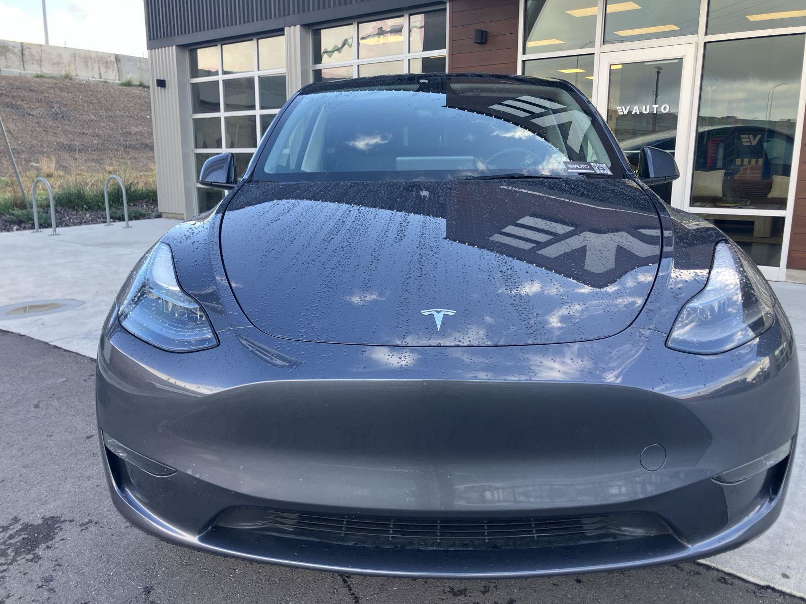 Used 2023 Tesla Model Y 2WD image 3