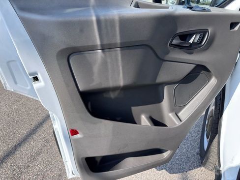 Used 2024 Ford Transit 250 Medium Roof RWD image 10