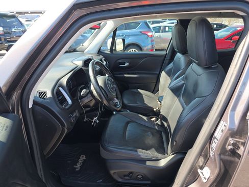 Used 2018 Jeep Renegade Limited w/ Trailer Tow Group image 11
