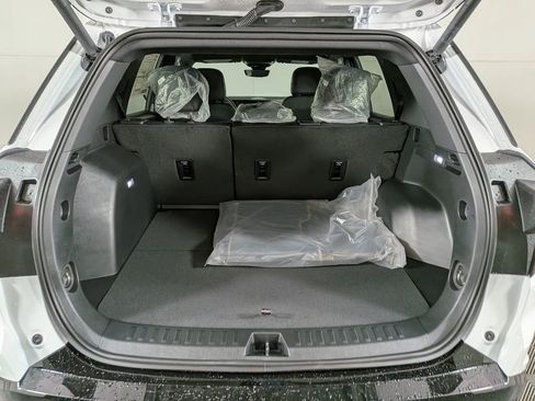 New 2026 GMC Terrain AT4 w/ Convenience Package III AWD/4WD image 9