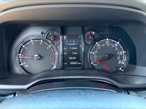 Used 2024 Toyota 4Runner SR5 Premium w/ Moonroof Package AWD/4WD image 26