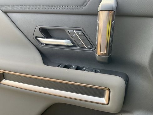 New 2025 GMC Hummer EV 2X image 6