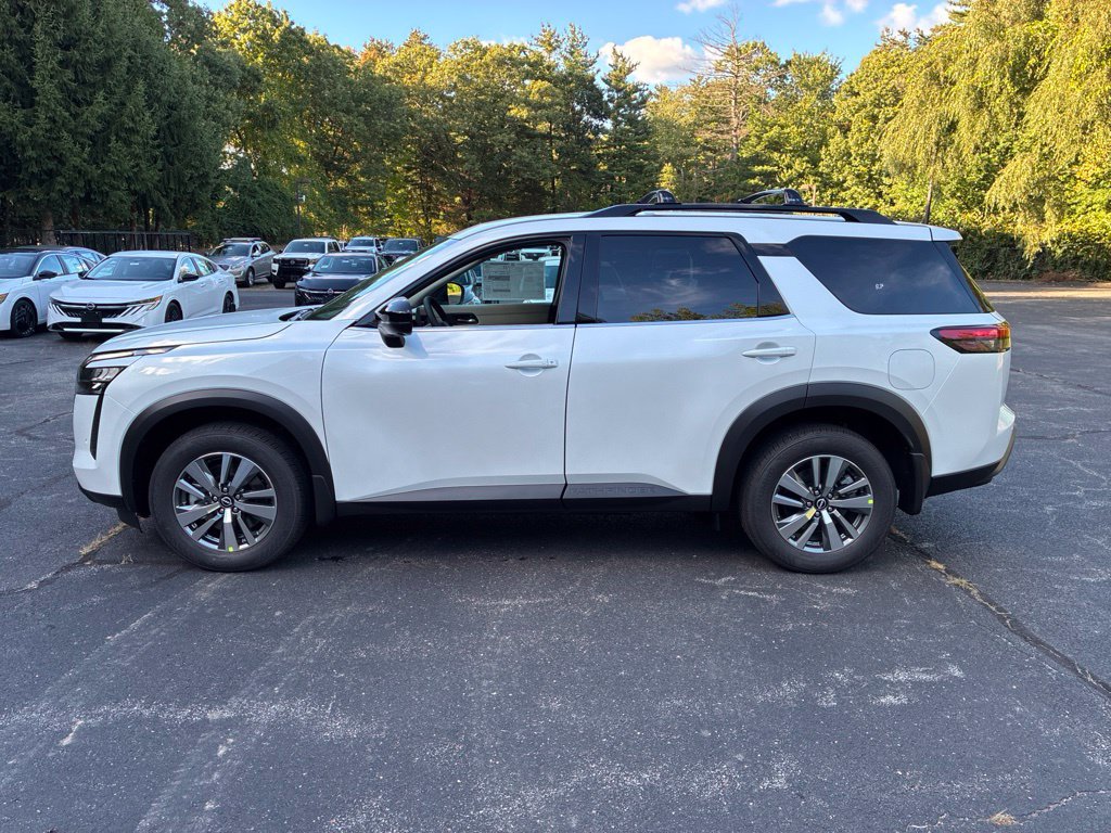 New 2026 Nissan Pathfinder SL AWD/4WD image 4