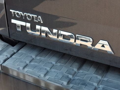 Used 2013 Toyota Tundra 2WD Double Cab w/ Tow Pkg image 18