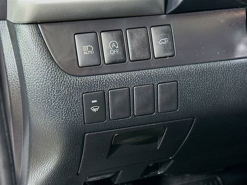 Used 2019 Toyota Highlander XLE image 10