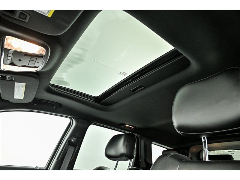 Used 2015 Jeep Grand Cherokee Altitude AWD/4WD image 17
