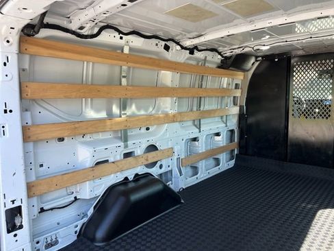 Used 2024 Ford Transit 250 Low Roof w/ Exterior Upgrade Package RWD image 27