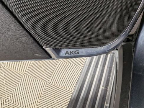 Certified 2021 Cadillac Escalade Sport Platinum image 10