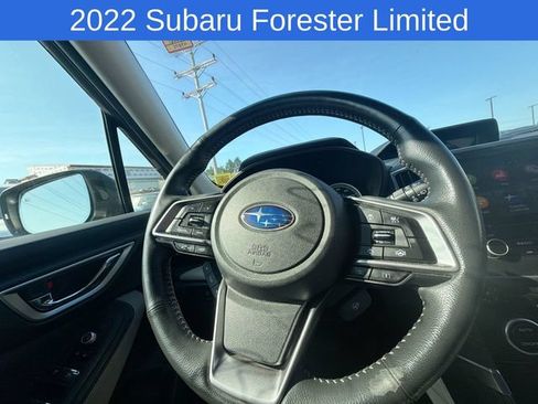 Used 2022 Subaru Forester Limited AWD/4WD image 18