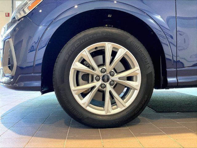 Used 2024 Audi Q3 2.0T Premium w/ Convenience Package AWD/4WD image 11