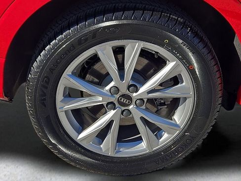 Used 2024 Audi Q3 2.0T Premium image 8