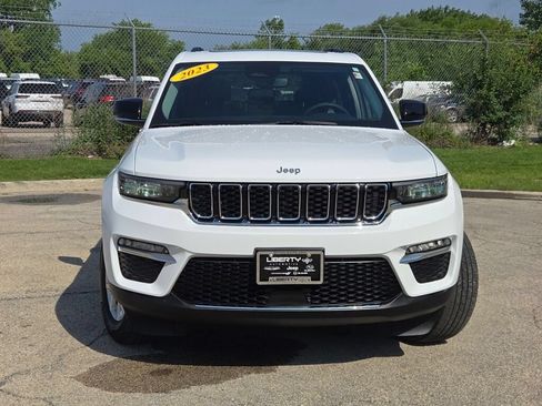 Used 2023 Jeep Grand Cherokee Limited AWD/4WD image 4