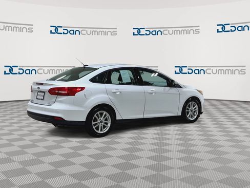 Used 2016 Ford Focus SE w/ Reverse Sensing Package FWD image 8