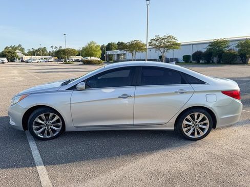 Used 2013 Hyundai Sonata SE FWD image 8