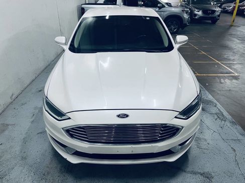 Used 2018 Ford Fusion SE w/ Fusion SE Technology Package FWD image 13