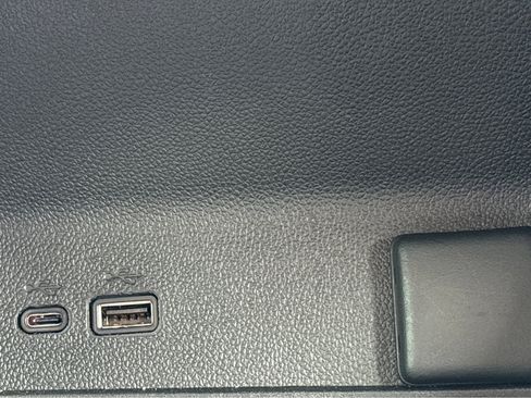 Used 2026 Chevrolet Traverse LT w/ Sun and Wheel Package image 31