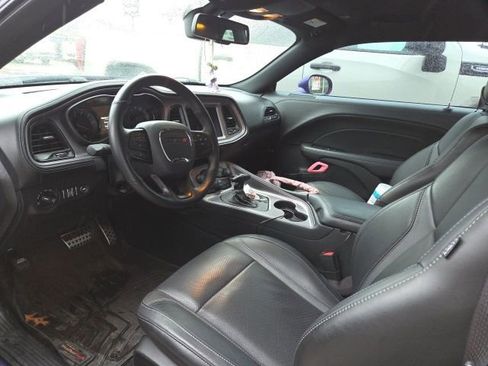 Used 2023 Dodge Challenger SXT w/ Plus Package image 11