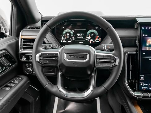 Used 2025 GMC Yukon Denali AWD/4WD image 40