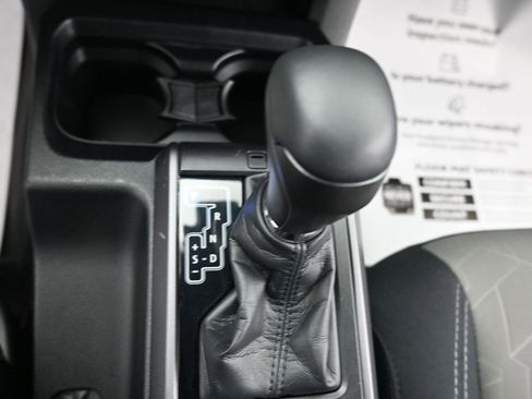 Used 2022 Toyota Tacoma TRD Sport image 22