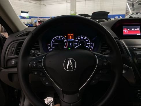 Used 2015 Acura ILX w/ Premium Package FWD image 23