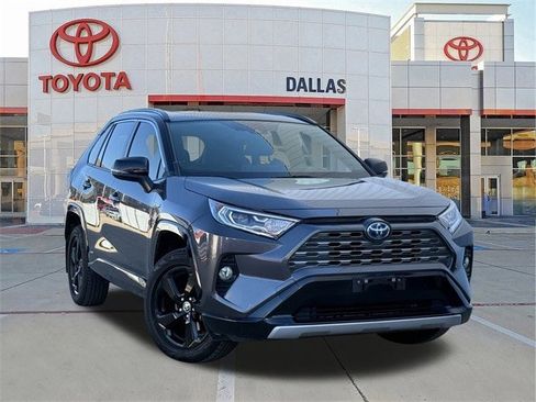 Used 2020 Toyota RAV4 XSE image 1