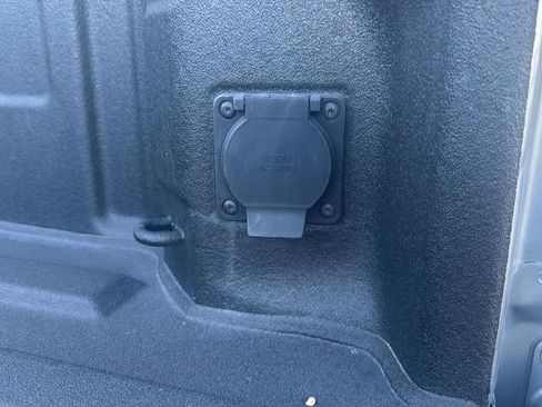 Used 2024 GMC Sierra 2500 AT4X image 5