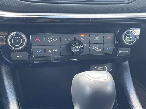 Used 2024 Jeep Compass Trailhawk AWD/4WD image 26