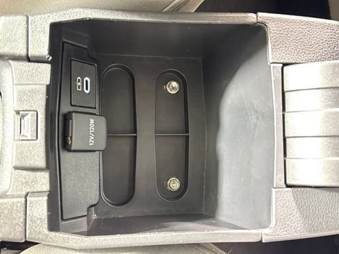 Used 2024 Toyota Corolla Cross LE image 39