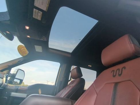 Used 2022 Ford F350 King Ranch w/ King Ranch Ultimate Package AWD/4WD image 16